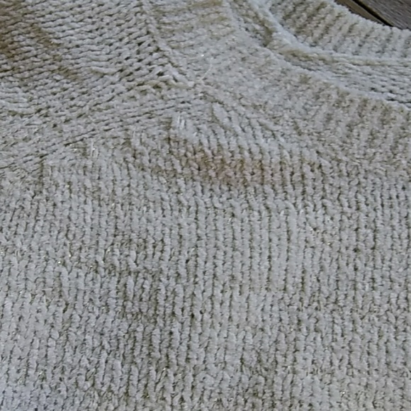 Cream and gold sweater - Picture 2 of 3